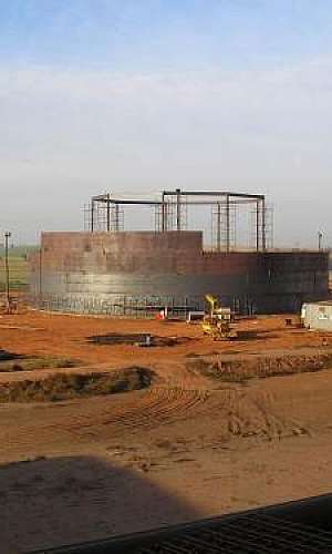 Construção de tanques de armazenamento Construção de tanques de armazenamento