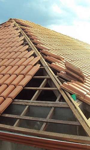 Construção de telhado novo em SP  Construção de telhado novo em SP
