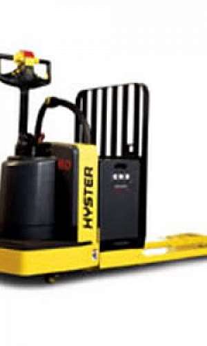 Paleteira operador embarcado C Paleteira operador embarcado C