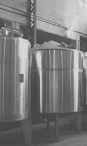 Tanques de Armazenamento de Produtos Químicos Tanques de Armazenamento de Produtos Químicos